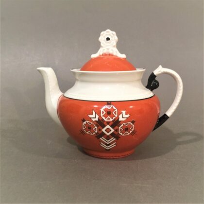 "Laima" tea pot with "Muhu mänd"